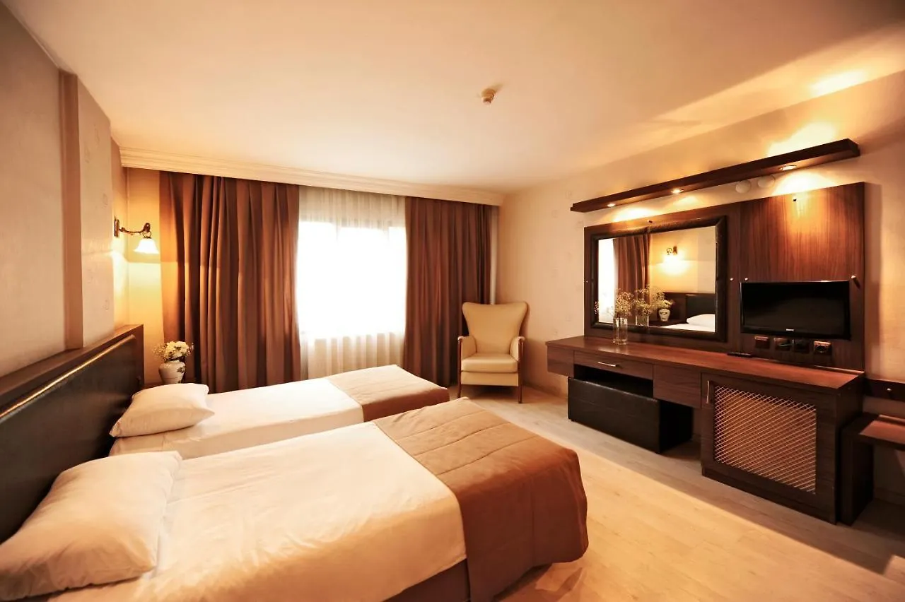 Uestuen Hotel Alsancak Esmirna